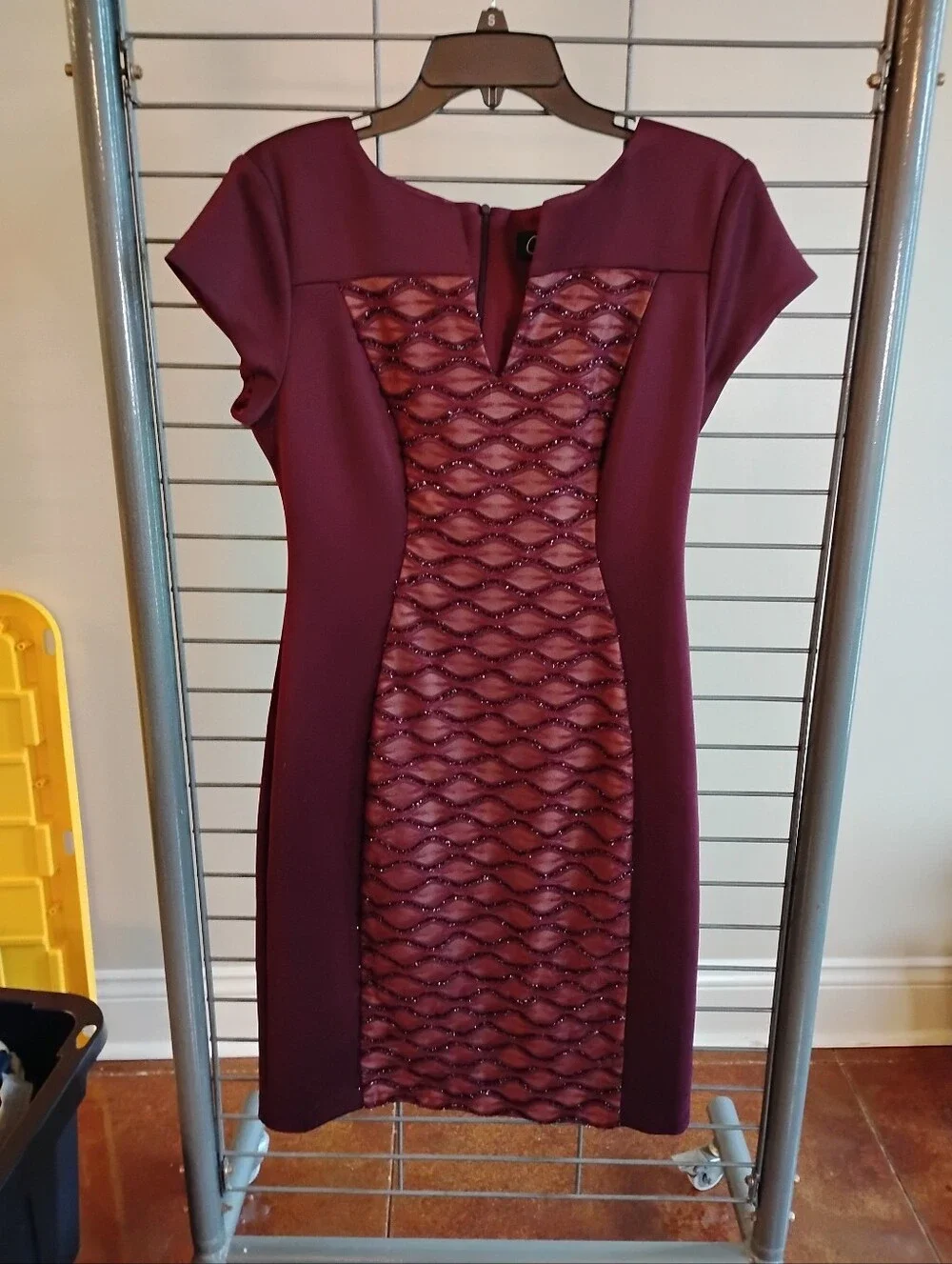 Connected‎ apparel Burgundy Lace-Front Midi Dress Size 8
